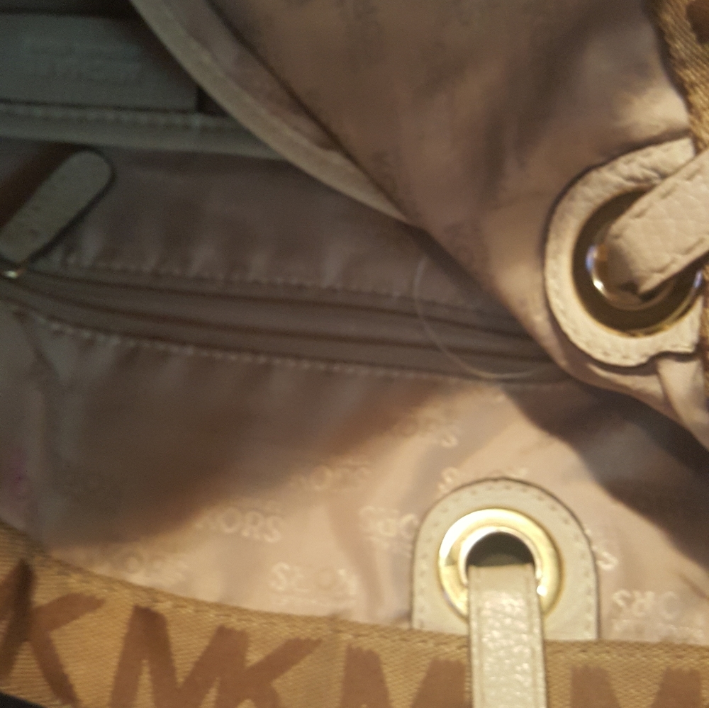 Handbag - Picture 5 of 5